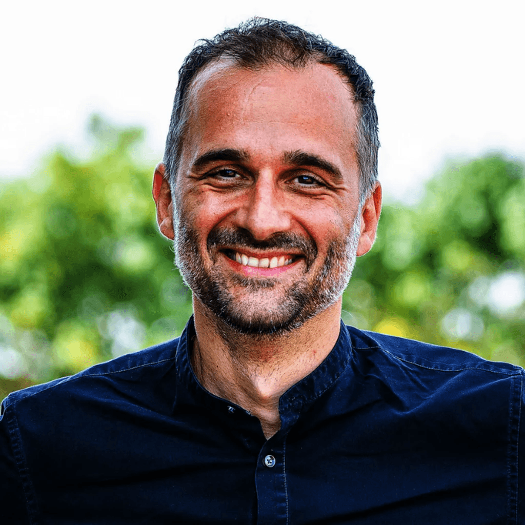 Florian Mahringer headshot